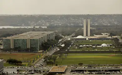 Brasília (DF) - 05/09/2023 - Vista da Esplanada dos Ministérios preparada para receber o desfile de 7 de setembro
Foto: Joédson Alves/Agência Brasil