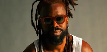 Feyjão, cantor e compositor