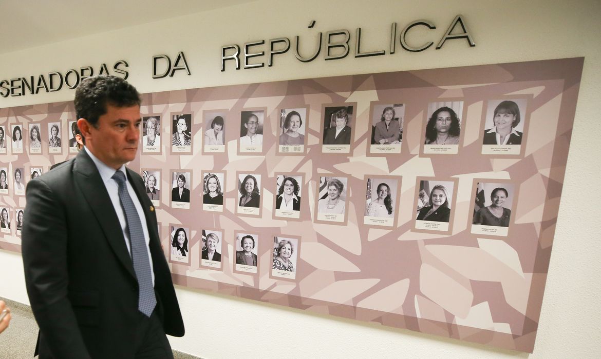Brasília (DF) 23/03/2023 Senador, Sergio Moro, nos corredores do Senado.