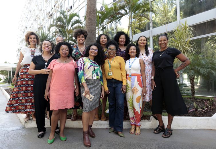 Consciência Negra: coletivo destaca trajetórias de servidoras pretas. - Coletivo de Mulheres Negras servidoras e emprtegadas públicas do DF. Foto: Divulgação