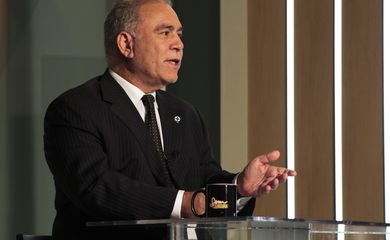 O ministro da Saúde, Marcelo Queiroga, participa do programa Sem Censura, na TV Brasil