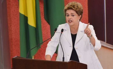 Brasília - Presidenta Dilma Rousseff durante lançamento da terceira fase do Programa Minha Casa, Minha Vida, com a meta de entregar mais 2 milhões de moradias até 2018 (Antonio Cruz/Agência Brasil)