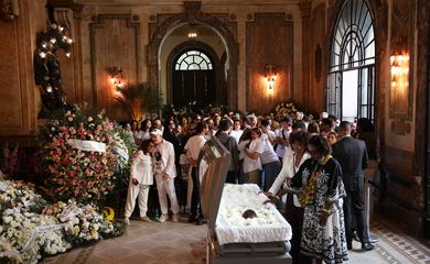 Rio de Janeiro (RJ), 25/07/2025 - Familiares, amigos e fãs dão último adeus à Preta Gil, durante velório no Theatro Municipal do Rio de Janeiro. Foto: Tomaz Silva/Agência Brasil