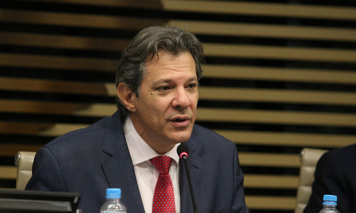 O ministro da Fazenda, Fernando Haddad, participa de reunião na Federação das Indústrias do Estado de São Paulo - Fiesp.