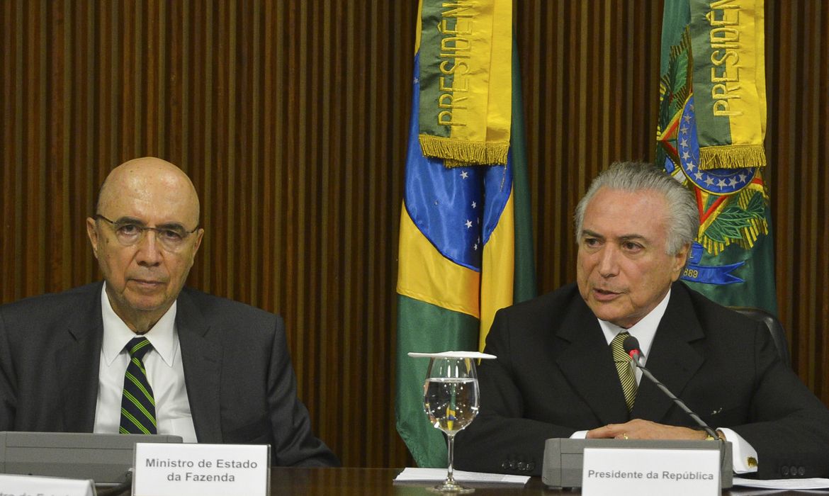 Brasília - O presidente interino Michel Temer apresenta as primeiras medidas econômicas para equilibrar as contas do governo (José Cruz/Agência Brasil)