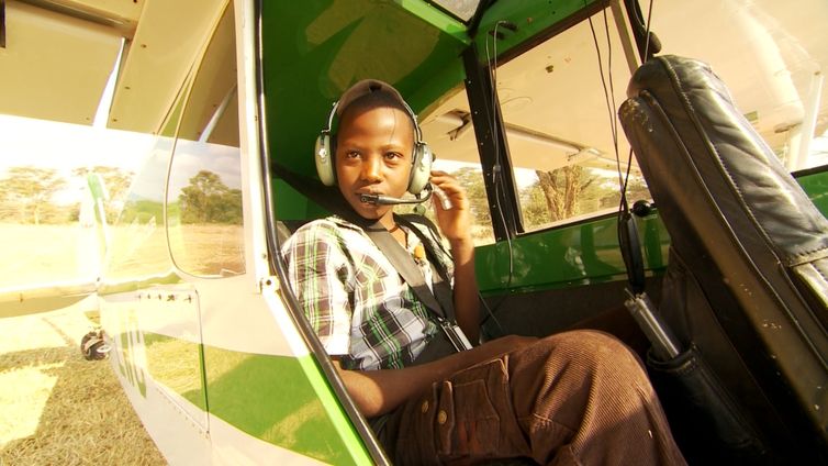 Newton visita a reserva natural Ol Pejeta, no Quênia
