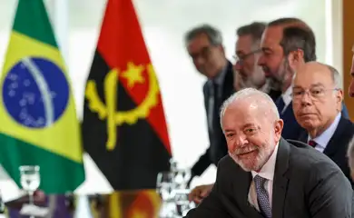Brasília (DF), 23/05/2025 - O presidente Luiz Inácio Lula da Silva, recebe o presidente de Angola, João Lourenço (Fora de quadro), em cerimônia oficial no Palácio do Planalto. 
Foto: Marcelo Camargo/Agência Brasil