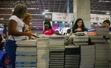 Rio de Janeiro (RJ), 05/09/2023 – Público lota a 20ª Bienal do Livro do Rio de Janeiro, no Riocentro, na Barra da Tijuca, zona oeste da capital fluminense. Foto: Tomaz Silva/Agência Brasil