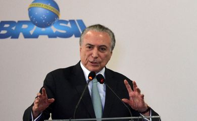 São Paulo - O presidente Michel Temer discursa na cerimônia de  entrega de 225 ambulâncias para renovação da frota do SAMU 192 (Rovena Rosa/Agência Brasil)