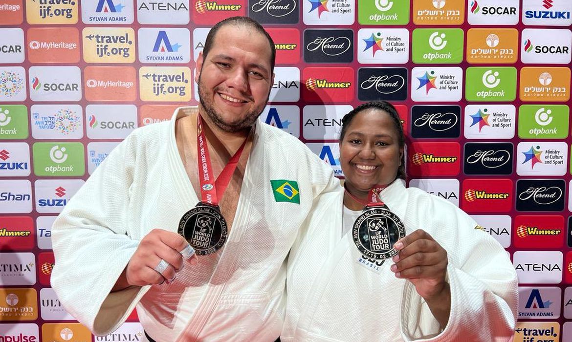 Beatriz Souza e Rafael Silva conquistam prata no Grand Slam de Tel Aviv