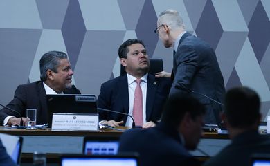 Brasília (DF) 03-07-2024 Comissão de Constituição e Justiça (CCJ) do Senado durante discussão da proposta de emenda à Constituição (PEC 65/2023) que prevê autonomia financeira e orçamentária para o Banco Central (BC).Foto Lula Marques/ Agência Brasil