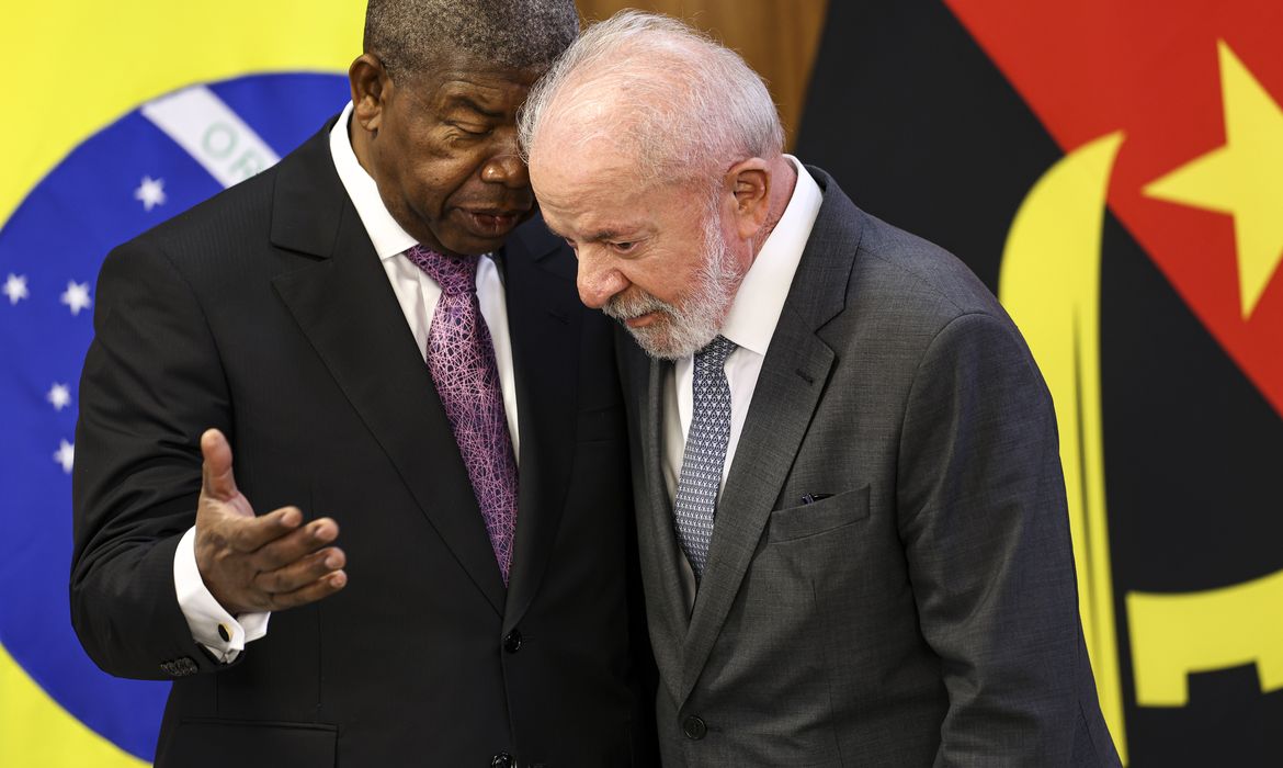 Brasília (DF), 23/05/2025 - O presidente Luiz Inácio Lula da Silva recebe o presidente de Angola, João Lourenço, em cerimônia oficial no Palácio do Planalto. Foto: Marcelo Camargo/Agência Brasil