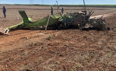 Guaíra (SP), 28/03/2025 - Avião de pequeno porte cai em fazenda. Foto: Defesa Civil/Divulgação