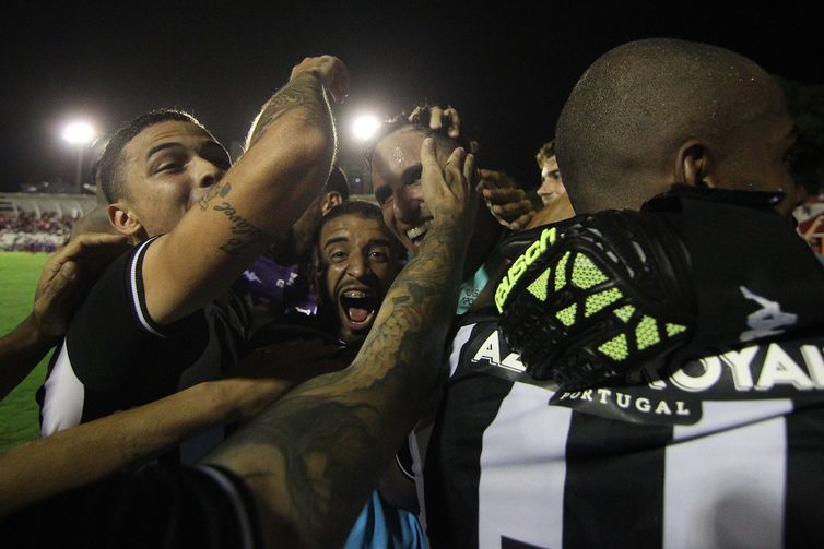 Gatito Fernández, do Botafogo, na Copa do Brasil contra o Náutico