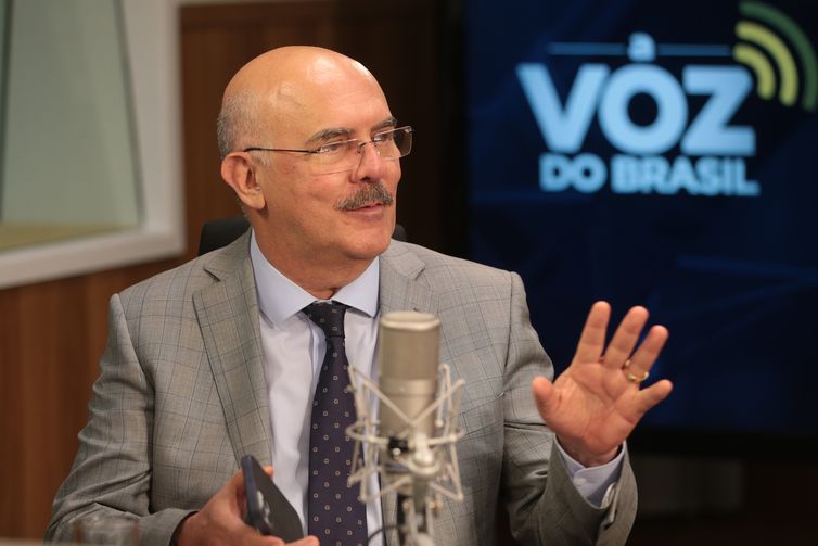 Ministro da Educao, Milton Ribeiro, participa do programa A Voz do Brasil