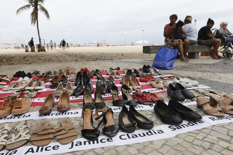 Protesters In Copacabana Call For End To Violence Against Women Agência Brasil