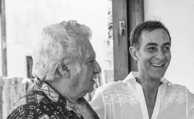 São Paulo (SP) 13/03/2025 - Jorge Amado e Dias Gomes na Casa do Rio Vermelho, década de 1970 - Escritor e dramaturgo Dias Gomes será o homenageado da Flipelô neste ano.
Foto: Acervo Fundação Casa de Jorge Amado/Divulgação