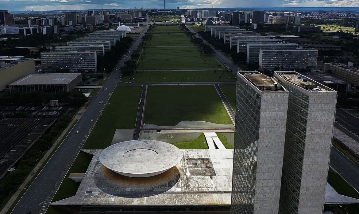 Brasília faz 60 anos, encontra novas vocações, mas mantém desigualdade | Agência Brasil