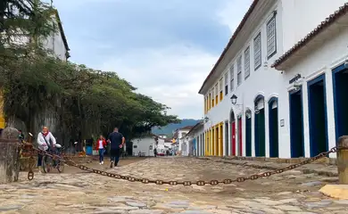 Charme das casas coloridas e ruas de pedras em Paraty.