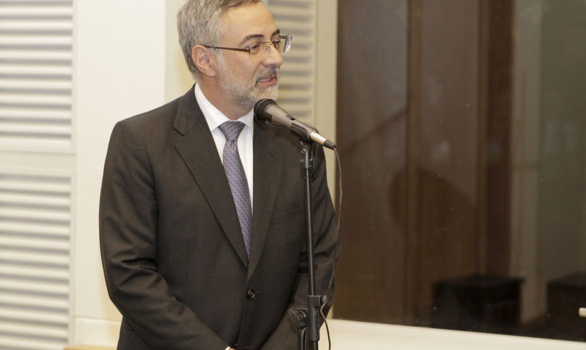 O embaixador Júlio Bitelli assumiu o comando da representação brasileira na Colômbia há menos de uma semana