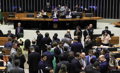 Brasília (DF) 19/11/2024  Sessão da Câmara dos Deputados que discutiu o projeto de lei complementar trata da proposição e execução de emendas parlamentares na lei orçamentária anual. Foto Lula Marques/ Agência Brasil