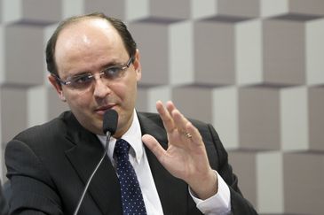 O ministro da Educação, Rossieli Soares da Silva, durante audiência pública promovida pela Comissão de Educação, Cultura e Esporte do Senado. 