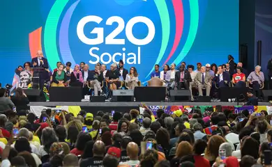 Rio de Janeiro (RJ), 16/11/2024 – O presidente do Brasil, Luís Inácio Lula da Silva durante ato de entrega do documento final da cúpula do G20 Social, no Boulevard Olímpico na zona portuária da capital fluminense. Foto: Tomaz Silva/Agência Brasil