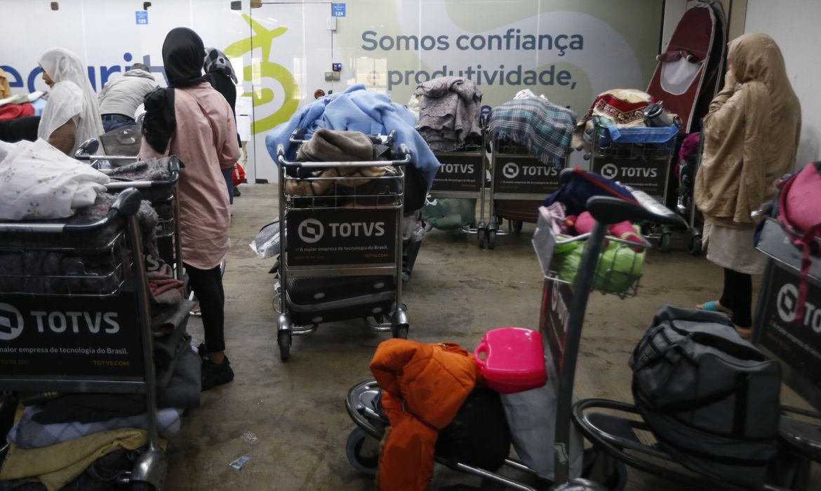 São Paulo (SP), 20/06/2023 - Dia do Refugiado: Afegãos acampados no Aeroporto de Guarulhos. Foto: Paulo Pinto/Agência Brasil