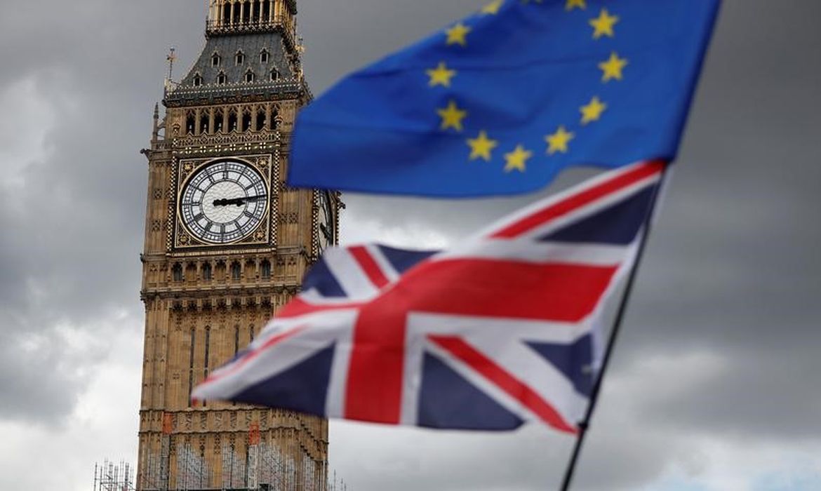 Bandeira do Reino Unido e da União Europeia em Londres