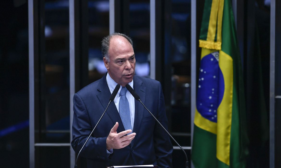 Em discurso, à tribuna, senador Fernando Bezerra Coelho (MDB-PE).

 

Foto: Edilson Rodrigues/Agência Senado
