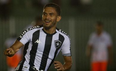 Na estreia pelo Botafogo Marco Antônio marca na vitória por 2 a 0 sobre o Nova Iguaçu, no Carioca - em 28/03/2021