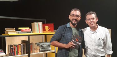 Raphael Montes recebe o rabino e escritor Nilton Bonder no Trilha de Letras