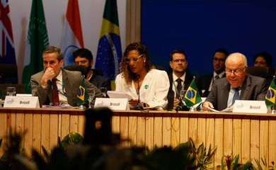 Rio de Janeiro(RJ), 23/07/2024 - O ministro das Relações Exteriores, Mauro Vieira, e a ministra da Igualdade Racial, Anielle Franco, participam da sessão 