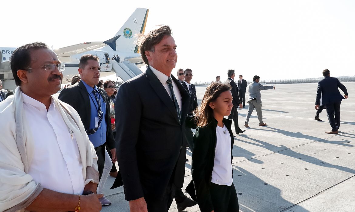  Presidente da República, Jair Bolsonaro, durante chegada a Nova Delhi na Índia, para visita Oficial.

