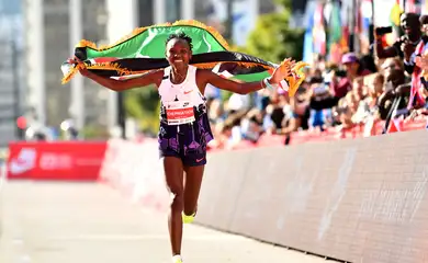 Ruth Chepngetich na Maratona de Chicago
 13/10/2024     Patrick Gorski-Imagn Images