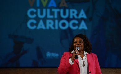 RIO DE JANEIRO (RJ), 12/07/2023 – A ministra da Cultura, Margareth Menezes fala durante encontro com artistas e agentes culturais na Arena Carioca Dicró, zona norte da capital fluminense. Foto: Tomaz Silva/Agência Brasil