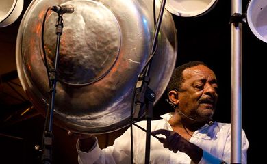 Morre percussionista Naná Vasconcelos