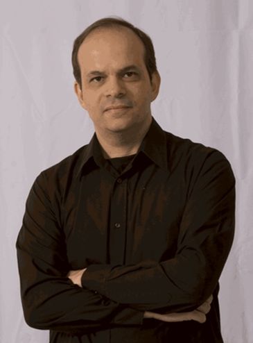 Compositor Marcos Lucas