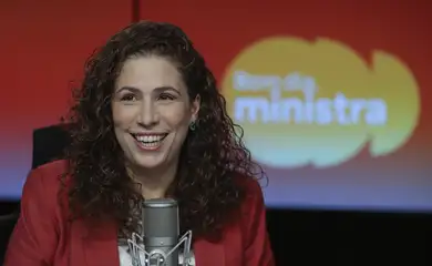 Brasília (DF), 01/10/2025 – A ministra da Gestão e Inovação em Serviços Públicos, Esther Dweck, participa do programa Bom dia, Ministra, na Empresa Brasil de Comunicação (EBC).
Foto: Joédson Alves/Agência Brasil