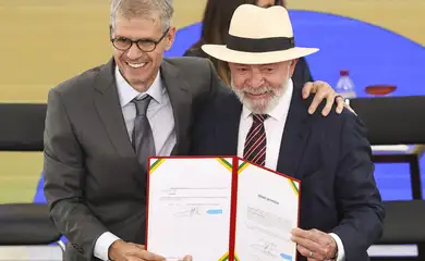 Brasília (DF), 14/01/2025 - O presidente Luiz Inácio Lula da Silva dá posse a Sidônio Palmeira como ministro da Secretaria de Comunicação Social da Presidência, em cerimônia no Palácio do Planalto. Foto: Marcelo Camargo/Agência Brasil