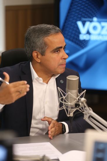 O ministro da Cidadania, Ronaldo Vieira Bento, é o entrevistado no programa A Voz do Brasil.