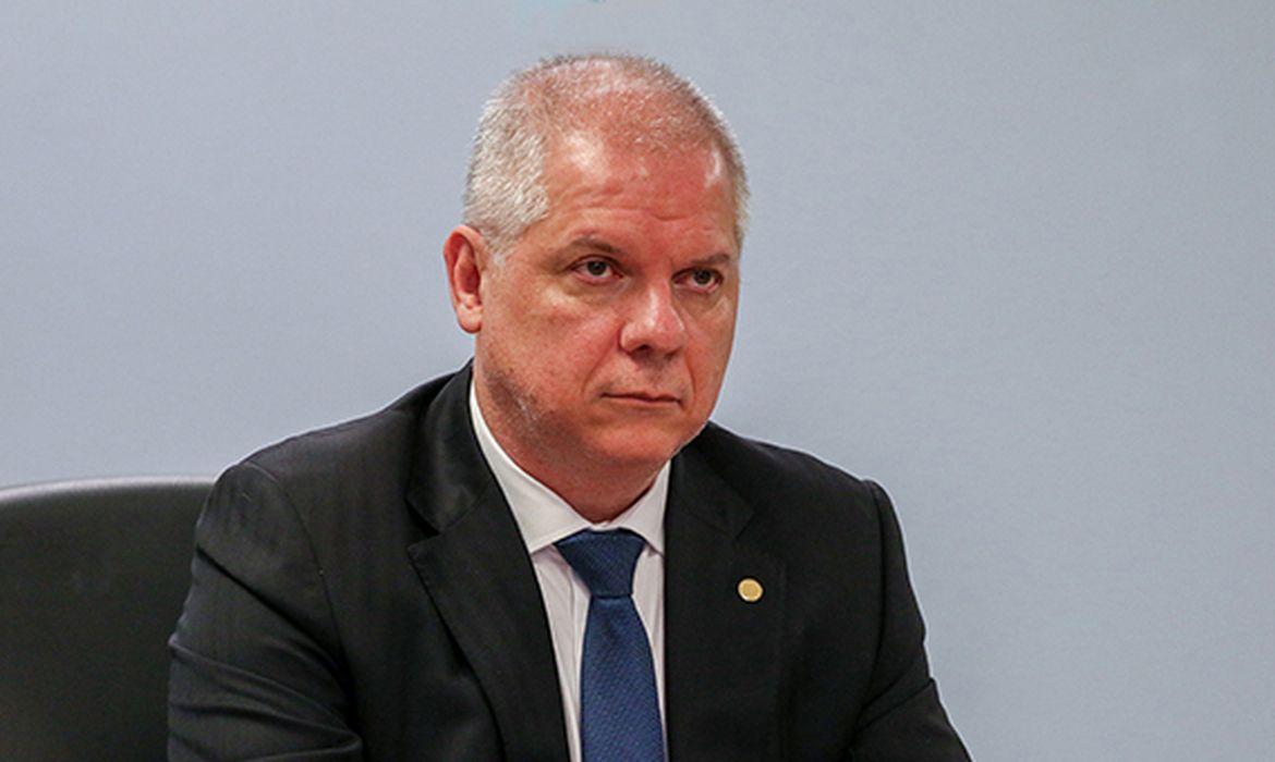 José Cruz/Agência Brasil Brasília-DF, 19/07/2023, O presidente do INSS, Alessandro Stefanutto, durante entrevista coletiva sobre a modernização tecnológica da folha de pagamentos do INSS, na sede da Dataprev, em Brasília. Foto: José Cruz/Agência Brasil