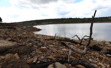 Brasília - Nível de água da Barragem do Descoberto está abaixo da média histórica, com ameaça de desabastecimento em parte das cidades satélites  (Fabio Rodrigues Pozzebom/Agência Brasil)