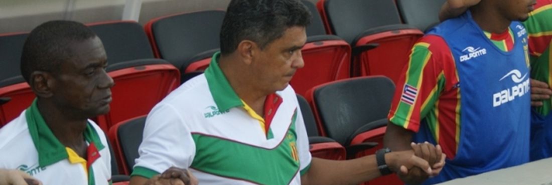 Flávio Araújo retorna ao comando do Sampaio Corrêa