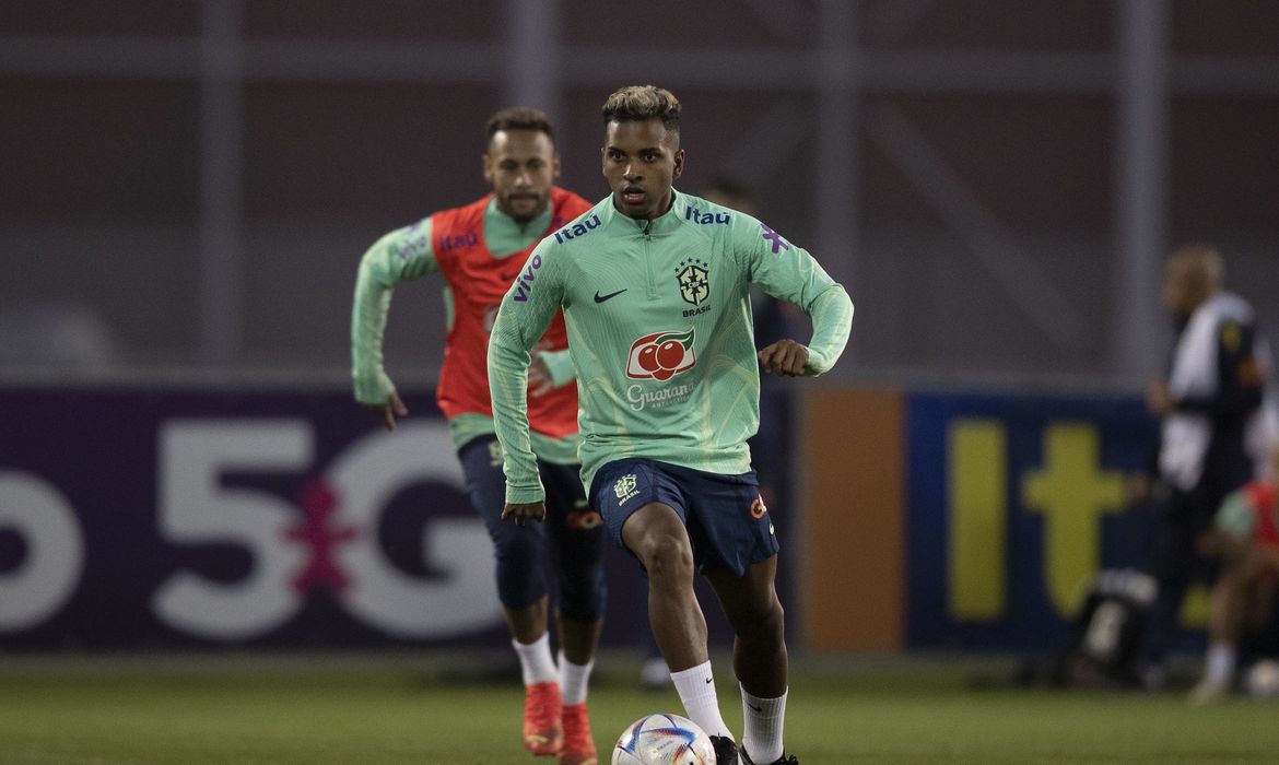 Rodrygo (atacante) - seleção brasileira - 21 anos - treino em Turim antes da Copa do Catar