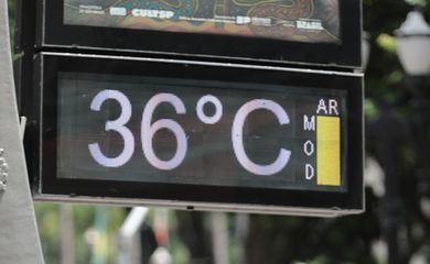 São Paulo (SP), 18/02/2025 - Calor de 35ºC e chuva forte a tarde no centro de São Paulo. Foto: Paulo Pinto/Agência Brasil