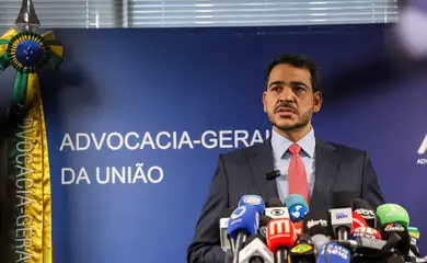 AGU vai ao Supremo para defender decreto do IOF