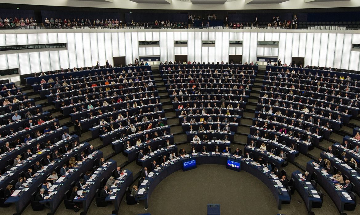Parlamento Europeu se reúne em votação hoje em Strasburgo, na França, e aprova medidas para fortalecer a agência europeia responsável pela cooperação policial