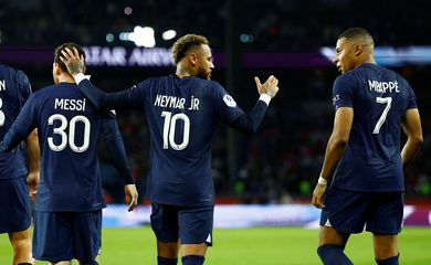 Imagem de arquivo: O trio de ataque do PSG, Messi, Neymar e Mbappé na vitória contra o Olympique de Marselha.
