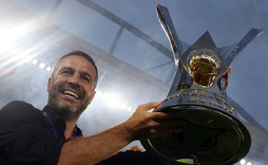 Artur Jorge. Botafogo x Sao Paulo pelo Campeonato Brasileiro no Estadio Nilton Santos. 08 de Dezembro de 2024